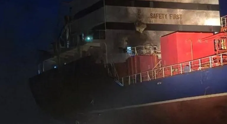 Odessa’da Rusya’nın saldırısında Türk gemisinin isabet aldığı anlara ilişkin görüntüler ortaya çıktı