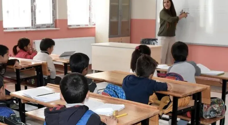 Öğretmenlerin il içi yer değiştirme sonuçları açıklandı