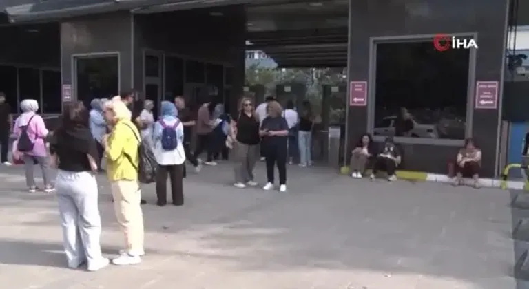Okul önlerinde heyecanlı YKS bekleyişi başladı