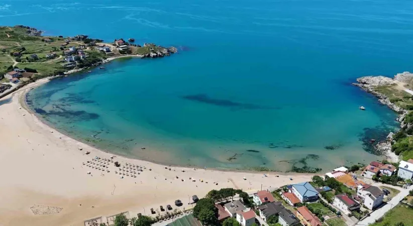 Olumsuz hava şartları nedeniyle Kandıra’da denize giriş yasağı