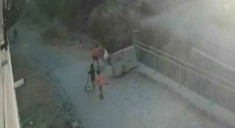 Otizmli 6 yaşındaki Helin Naz yaşıtları tarafından su kanalına itildi