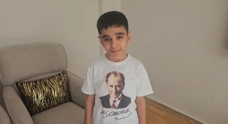 Otizmli Ali İsmail, İstiklal Marşı’nın 10 kıtasını ezbere okudu