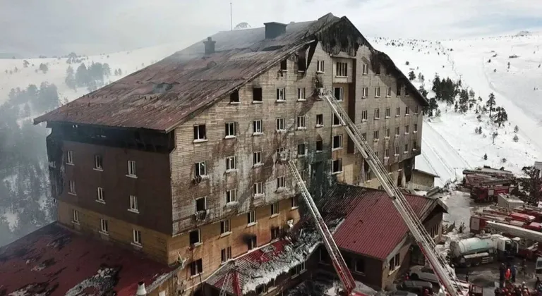 Özgür Özel, Kartalkaya Yangını Raporunu Açıkladı: Bakanlık Sorumlu, Firmalar Kusurlu