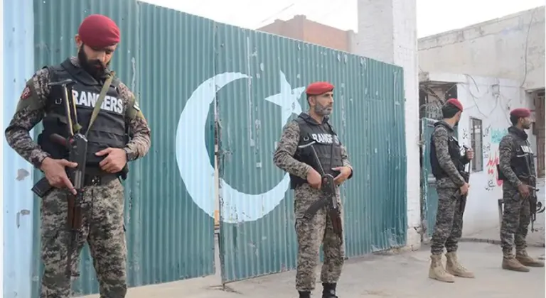 Pakistan: "Hindistan’ın saldırısında 40’ı sivil 51 kişi hayatını kaybetti"