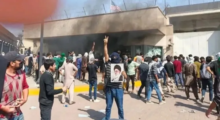 Pakistan’da ABD Konsolosluğu protestolarında can kaybı 9'a yükseldi