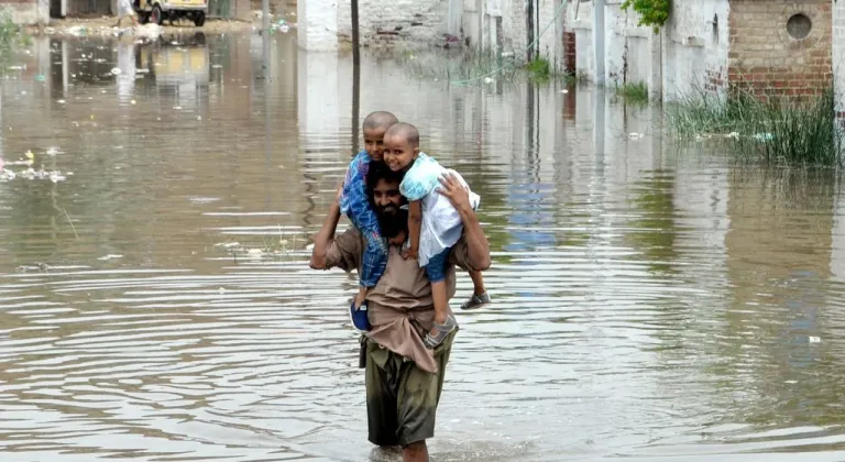 Pakistan’da muson yağmurları: 202 kişi hayatını kaybetti