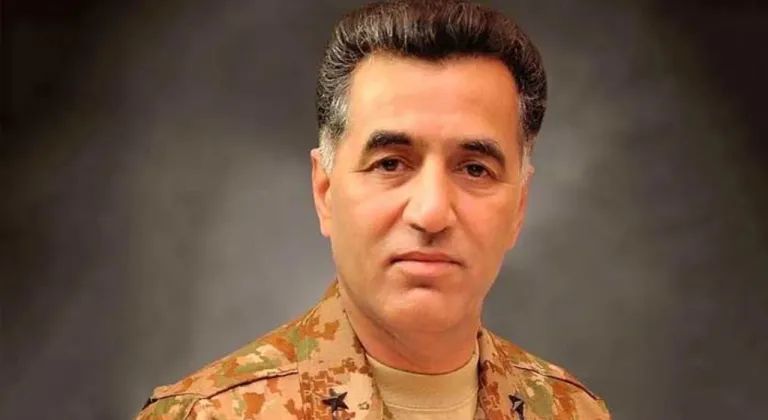 Pakistan’ın eski istihbarat başkanına 14 yıl hapis cezası