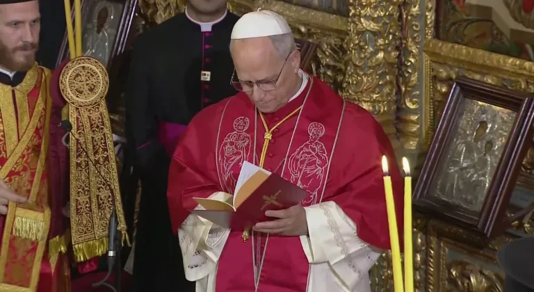 Papa 14. Leo, Fener Rum Patrikhanesi’ne geldi