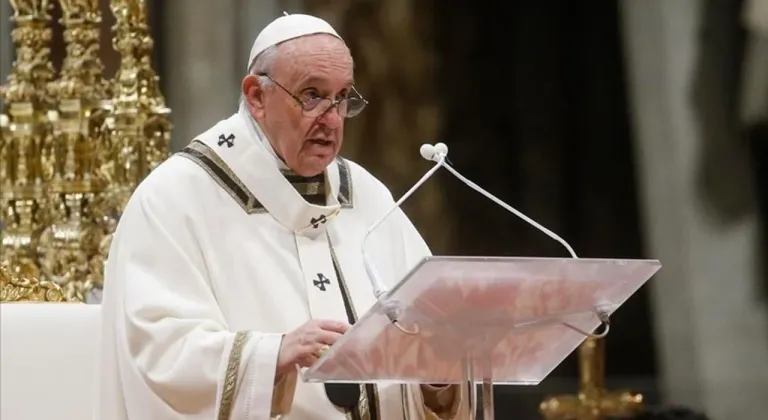 Papa Franciscus 88 yaşında hayatını kaybetti