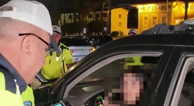 Polisi ezmeye çalıştığı iddia edilen yabancı uyruklu sürücü tutuklandı