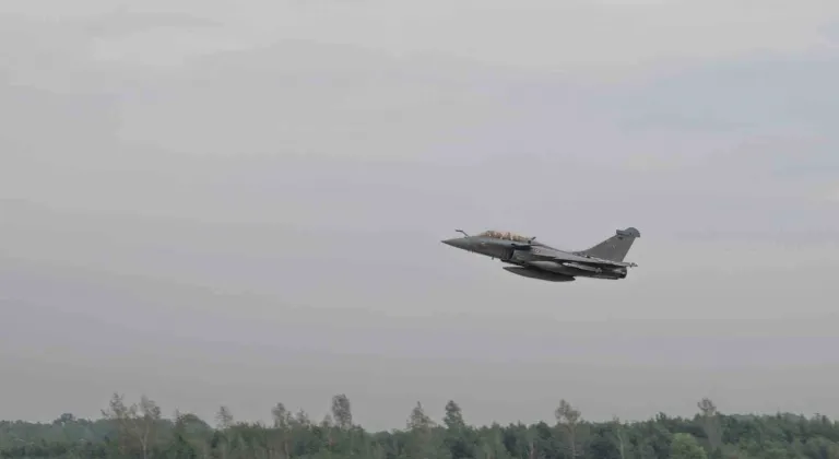 Polonya’da NATO savaş uçakları Rus tehdidiyle Ukrayna sınırına sevk edildi