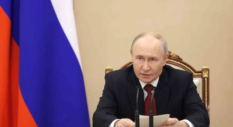 Putin: "Dizel ihracatını tamamen yasaklamayı değerlendiriyoruz"