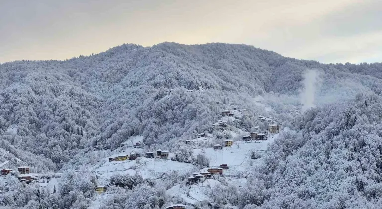Rize’nin yüksek kesimlerinde kar kalınlığı 1 metreyi aştı