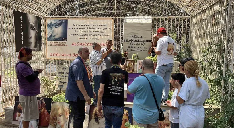Şarkıcı Bergen, ölüm yıl dönümünde mezarı başında anıldı