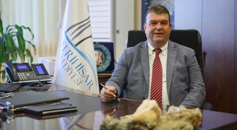 Seferihisar Belediye Başkanı İsmail Yetişkin görevden uzaklaştırıldı