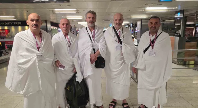 Şehit yakınları ve gaziler umreye gönderildi