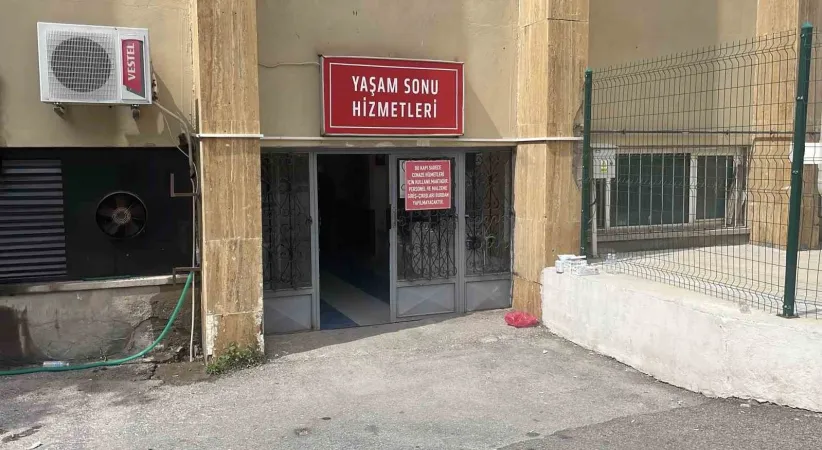 Sivas’ta kene yapışan adam vefat etti