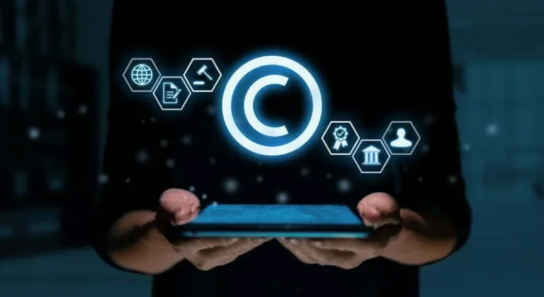 Sosyal medyadan alınan fotoğraflar telif hakkı ihlaline sebep olur mu?