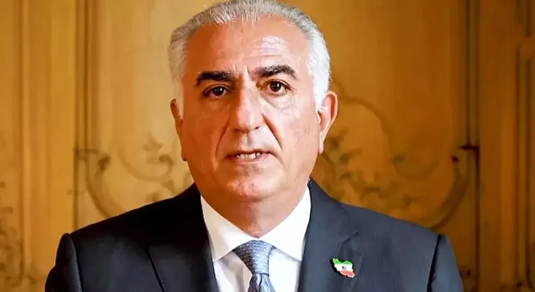 Sürgündeki Rıza Pehlevi: "Yalnız değiliz, uluslararası destek yakında ulaşacak"