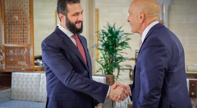 Suriye Devlet Başkanı eş-Şara, ABD’nin Suriye Özel Temsilcisi Barrack’ı kabul etti