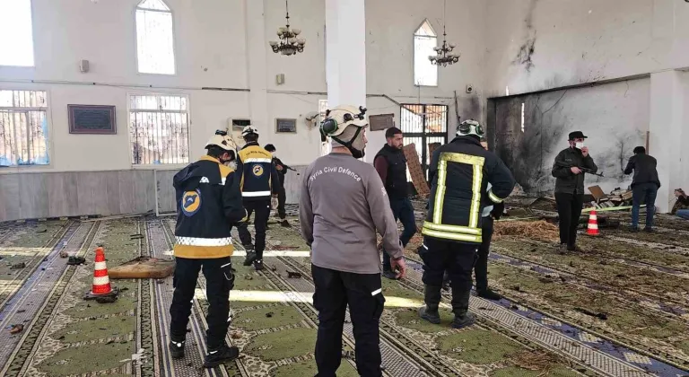 Suriye’de cami patlamasında can kaybı 8’e yükseldi