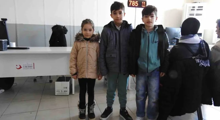 Suriyelilerin ülkelerine gönüllü dönüşleri sürüyor