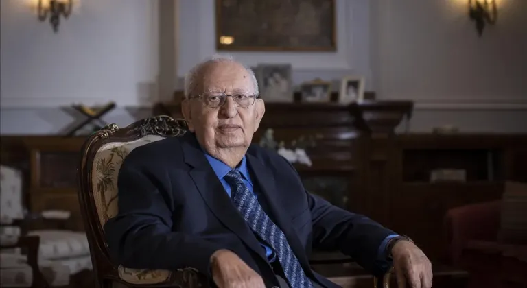 TBMM Eski Başkanı Hüsamettin Cindoruk hayatını kaybetti