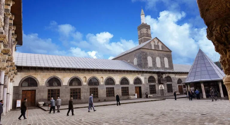 Terörsüz Türkiye ile Güneydoğu'da turizm canlanıyor