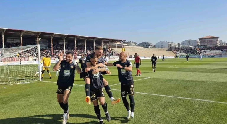 Trendyol 1. Lig: Bandırmaspor: 3 - Sakaryaspor: 2