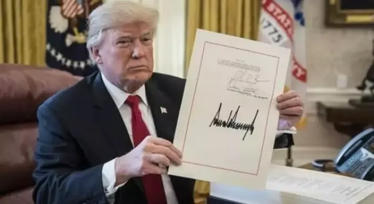 Trump'tan Kanada’ya yüzde 35 yeni gümrük vergisi
