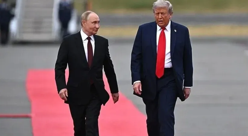 Trump, Rusya'ya yönelik bazı yaptırımları askıya aldı