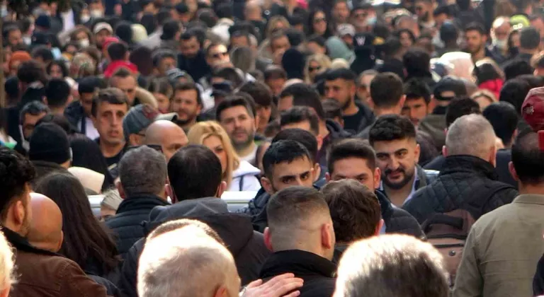 TÜİK: "Türkiye nüfus büyüklüğüne göre dünya toplam nüfusunun yüzde 1’ini oluşturdu"