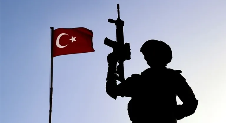 Türk askerinin Irak ve Suriye'deki görev süresi 3 yıl daha uzatıldı