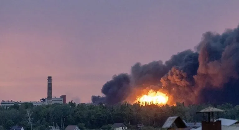 Ukrayna, Rusya’daki petrol terminalini ve kimya fabrikasını vurdu