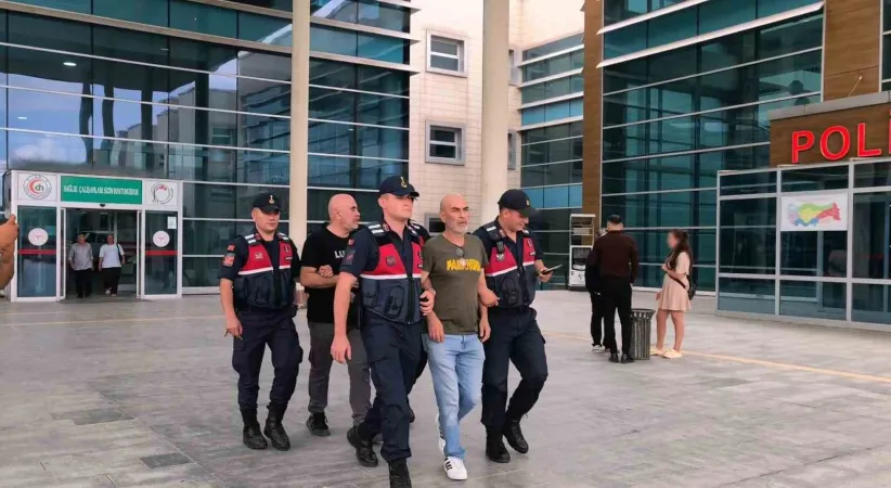 Ünlü yönetmen Ezel Akay ve kardeşi adliyeye sevk edildi