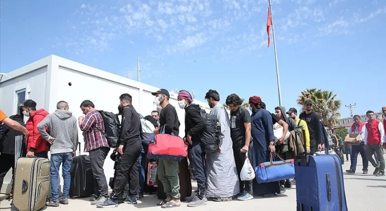 Suriyelilerin gönüllü geri dönüş süreci kesintisiz sürüyor