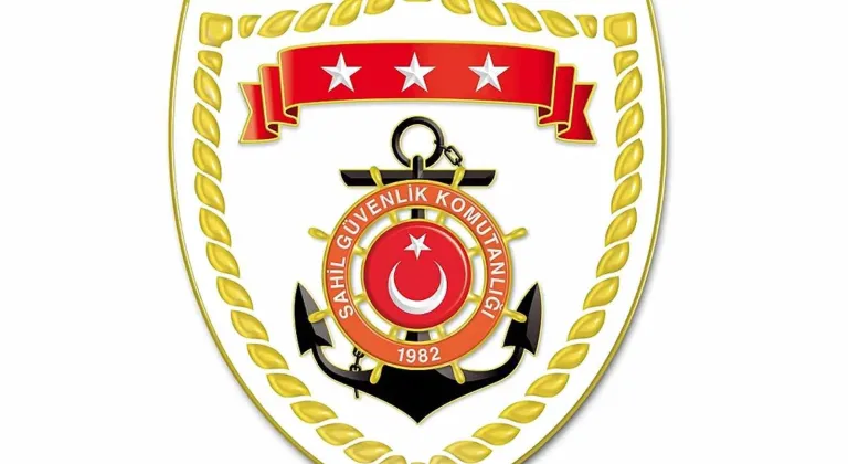Marmaris'te yelkenli teknede 46 düzensiz göçmen ve 3 göçmen kaçakçısı yakalandı
