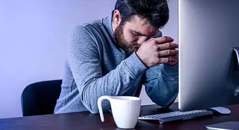 Yorgunluğunuz 2 haftadan fazla sürüyorsa, doktora başvurun