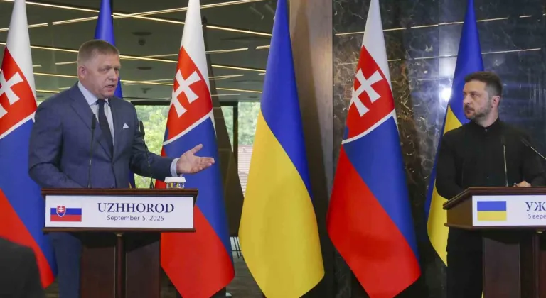 Zelenskiy: "Slovakya, AB yolundaki ilerleyişimizi destekliyor"