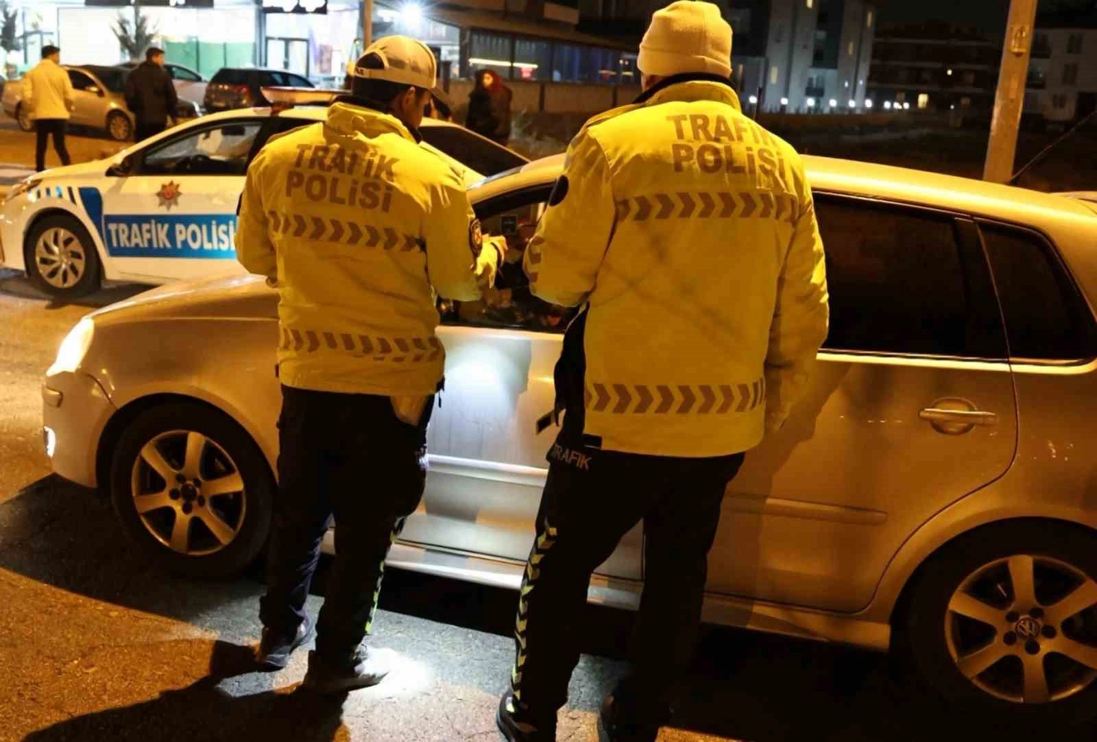 Kız öğrenci yurtlarına güvenlik önlemleri artırıldı: Araçlar ve şahıslar tek tek kontrol ediliyor | Popüler Gazete - Türkiye'nin en popüler internet gazetesi!