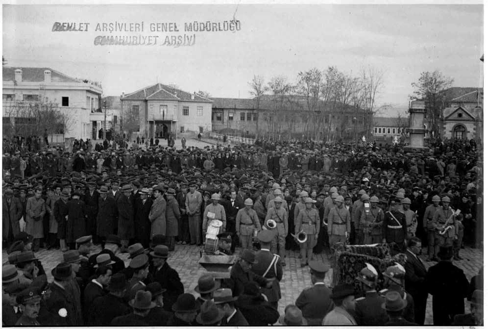 Atatürk'ün Anadolu'daki Cenaze Törenine Ait İlk Kez Ortaya Çıkan Fotoğraflar