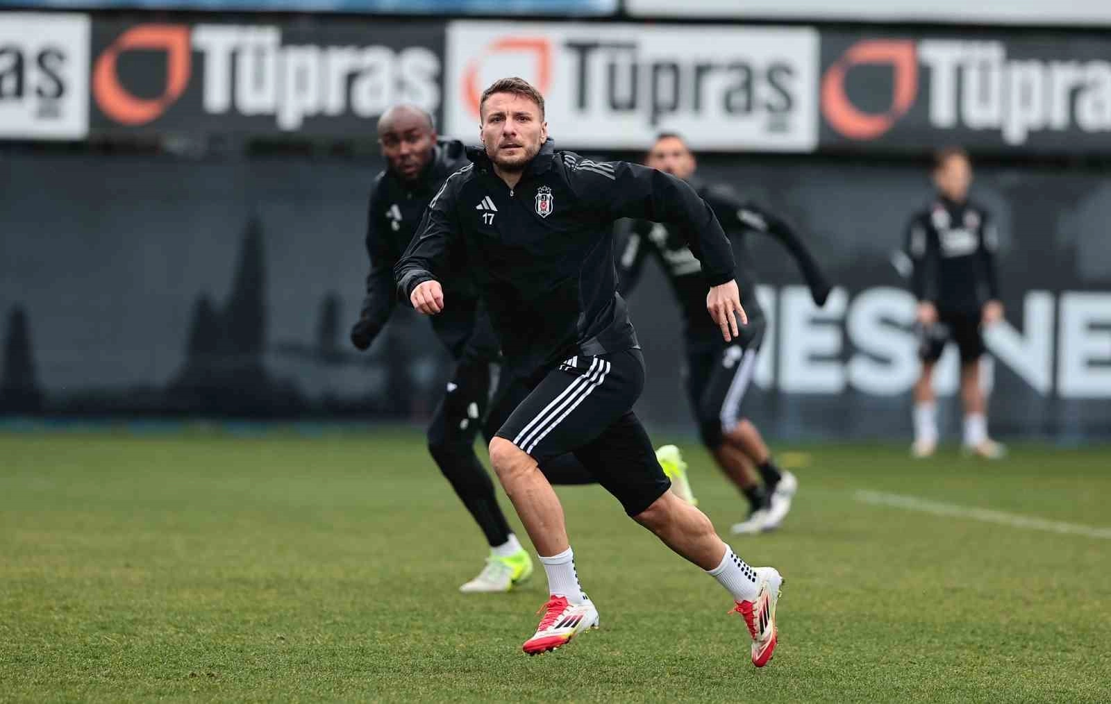 Beşiktaş, Antalyaspor Karşılaşması İçin Son Antrenmanını Yaptı | Popüler Gazete - Haber, Son Dakika Haberler, Popüler Gündem