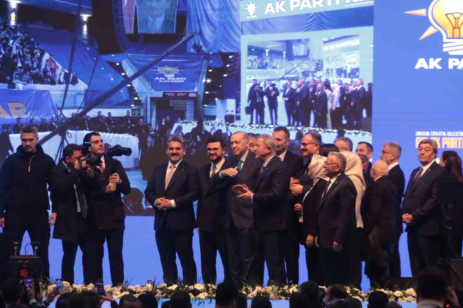 Cumhurbaşkanı Erdoğan: "Ya o silahlar gönüllü olarak bırakılacak ya da cebren bıraktırılacak” | Popüler Gazete - Haber, Son Dakika Haberler, Çeviri Haberler