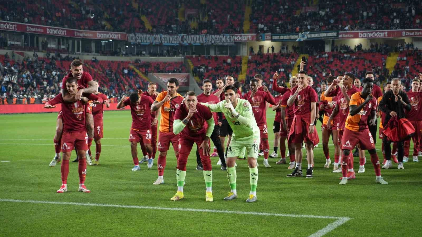 Galatasaray’da kupa coşkusu | Popüler Gazete - Haber, Son Dakika Haberler, Popüler Gündem