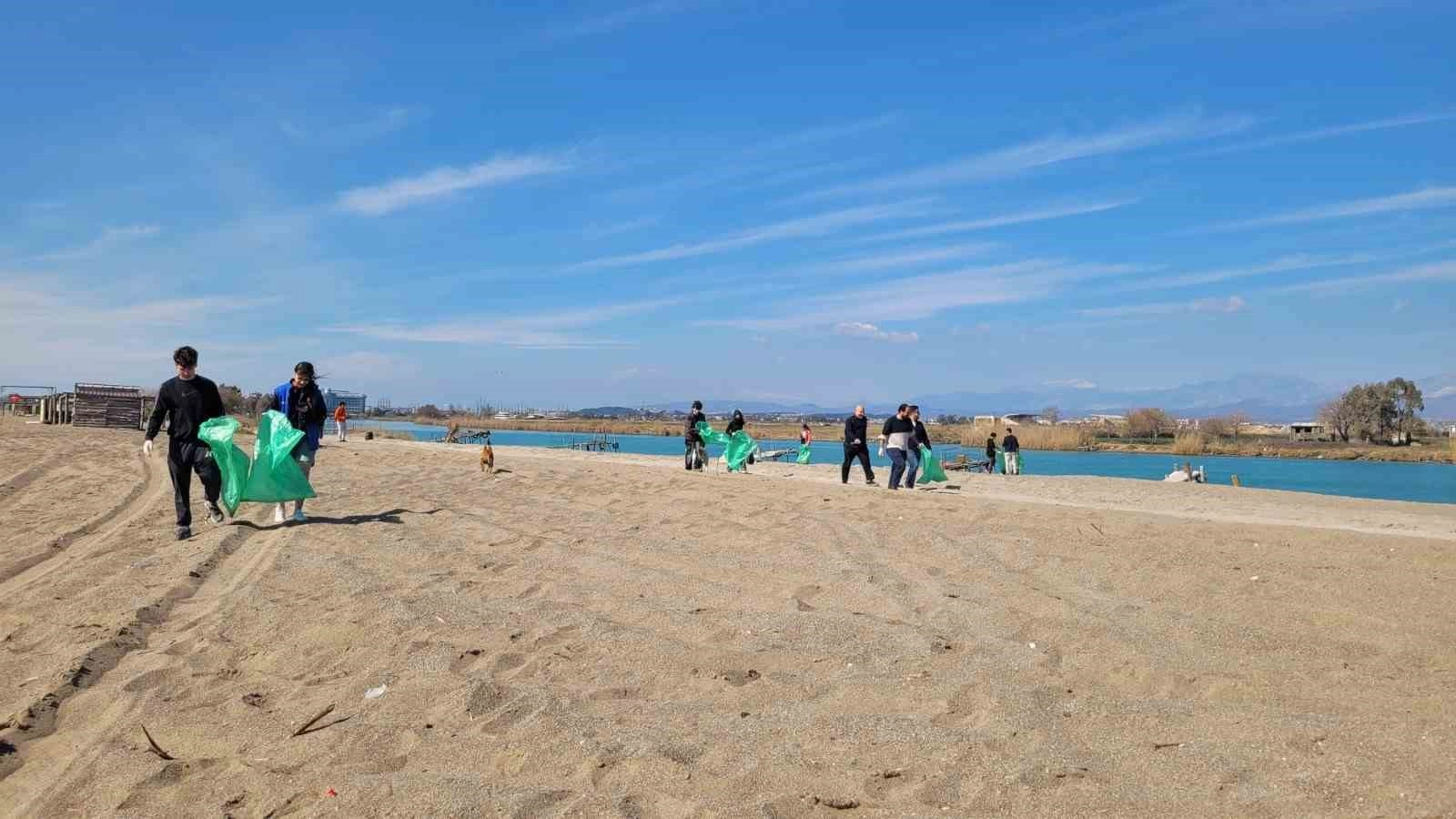 Türk ve Macar öğrenciler Manavgat Sorgun Boğaz sahilini temizledi | Popüler Gazete - Haber, Son Dakika Haberler, Popüler Gündem