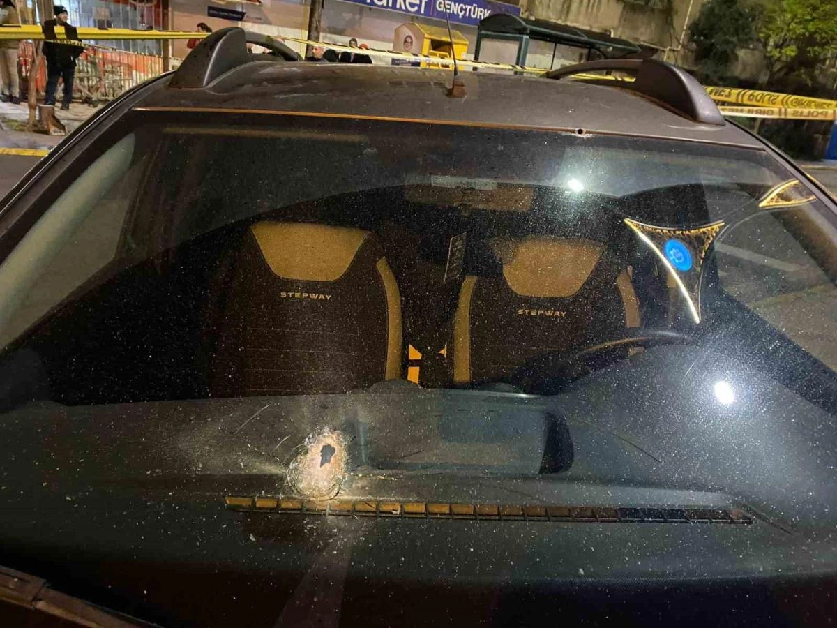 Trafikte birbirlerine ateş açtılar: 2 sürücü ve 1 yolcu yaralandı | Popüler Gazete - Haber, Son Dakika Haberler, Popüler Gündem