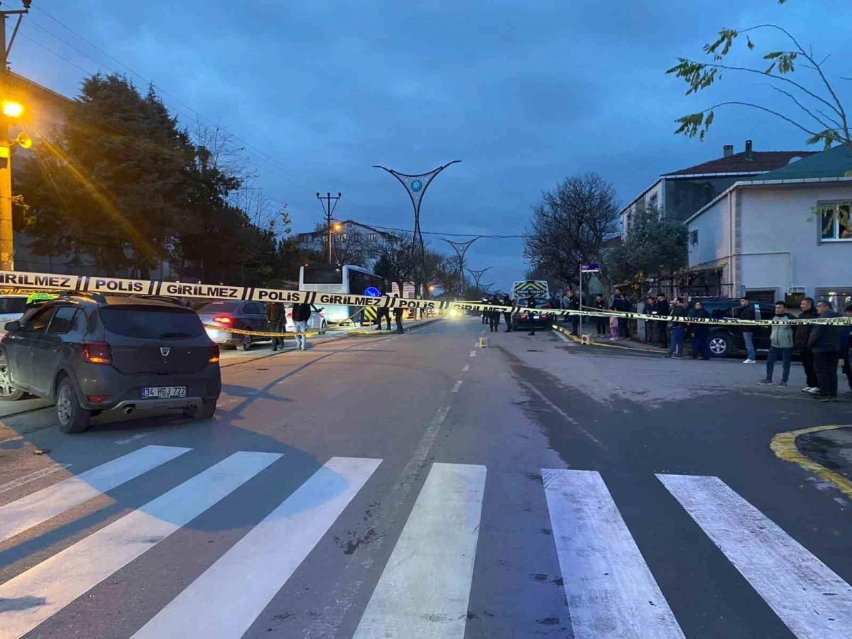 Trafikte birbirlerine ateş açtılar: 2 sürücü ve 1 yolcu yaralandı | Popüler Gazete - Haber, Son Dakika Haberler, Popüler Gündem
